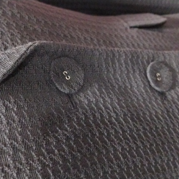 Ann Taylor black cotton blend pink satin lined blazer. Size 8 - Picture 5 of 12